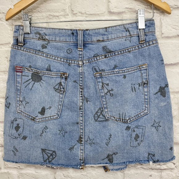 BDG Urban Outfitters Notched Graffiti Denim Mini Skirt Sz M - Picture 7 of 14